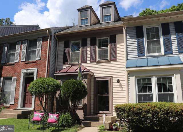 Property at 7670 Northern Oaks Ct, Springfield, VA 22153, 3 beds, 3.5 baths