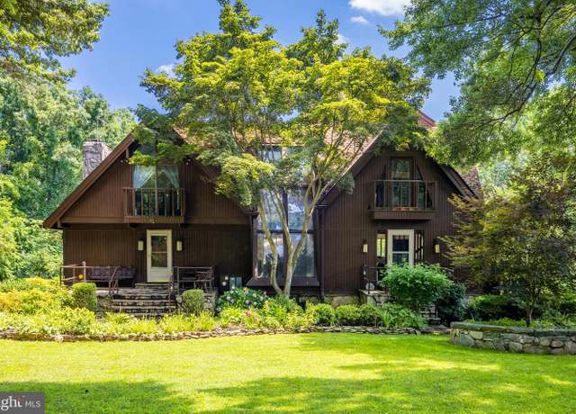 Property at 548 River Bend Rd, Great Falls, VA 22066, 4 beds, 5 baths