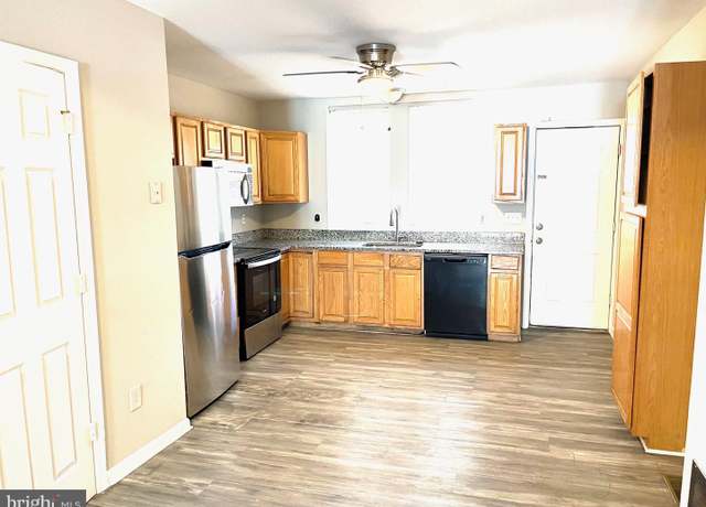 Property at 539 N Luzerne Ave, Baltimore, MD 21205, 3 beds, 2.5 baths