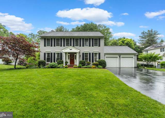 Property at 9604 Eagle Ct, Ellicott City, MD 21042, 4 beds, 3.5 baths