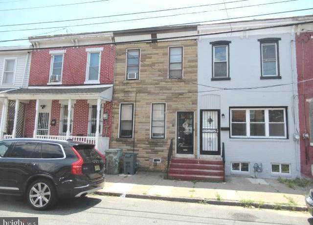 Property at 724 Spruce St, Camden, NJ 08103, 3 beds, 1.5 baths