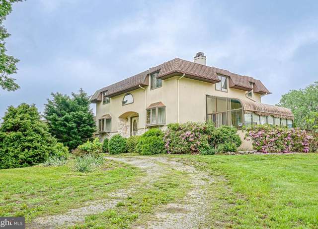 Property at 230 Casperson St, Gibbstown, NJ 08027, 3 beds, 2.5 baths