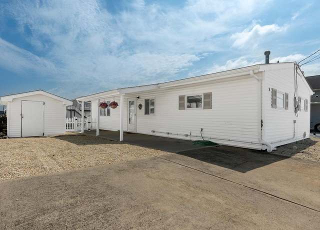 Property at 8 W Raritan Dr, Little Egg Harbor Twp, NJ 08087, 2 beds, 1 bath