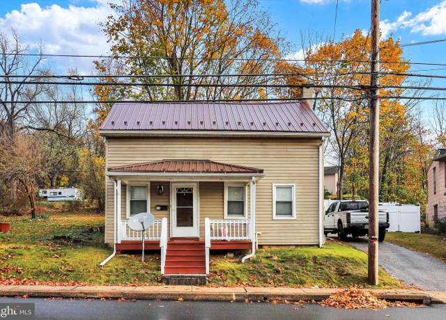 Property at 11 N Morris St, Shippensburg, PA 17257, 3 beds, 1.5 baths