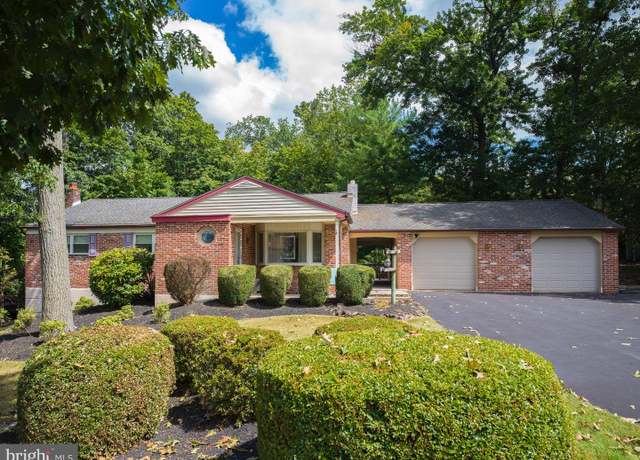 Property at 65 Skyline Dr, Norristown, PA 19403, 3 beds, 2 baths