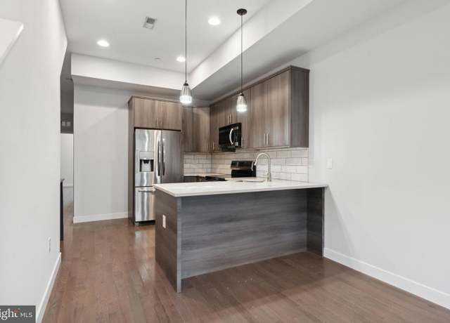 Property at 2120 N Franklin St, Philadelphia, PA 19122, 6 beds