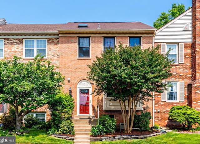 Property at 3959 Rosebay Ct, Fairfax, VA 22033, 4 beds, 3 baths