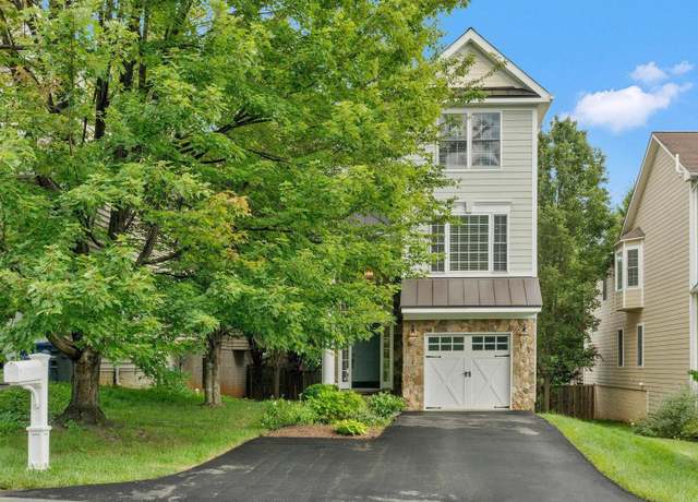 Property at 6919 Willow St, Falls Church, VA 22046, 4 beds, 4.5 baths