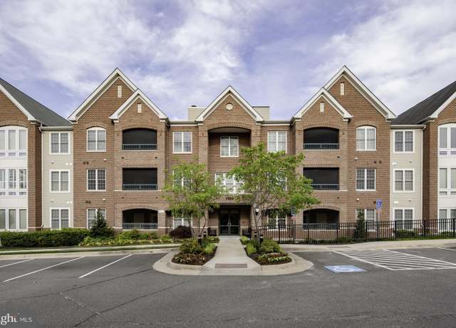 Property at 7055 Heritage Hunt Dr #207, Gainesville, VA 20155, 2 beds, 2 baths