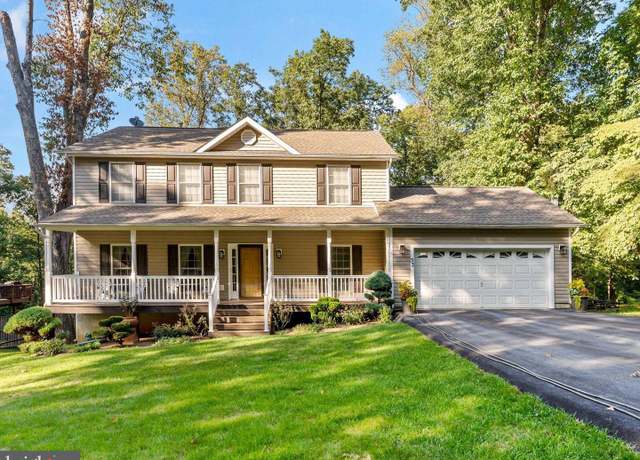 Property at 33 Caesar Rd, Harpers Ferry, WV 25425, 4 beds, 2.5 baths