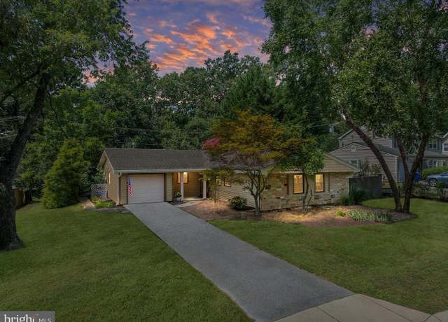 Property at 3912 Wakefield Ln, Bowie, MD 20715, 3 beds, 2 baths