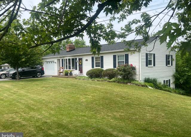 Property at 16208 Spade Rd, Hagerstown, MD 21740, 4 beds, 2 baths