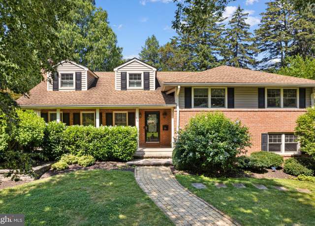Property at 14 Birchall Dr, Haddonfield, NJ 08033, 4 beds, 3.5 baths