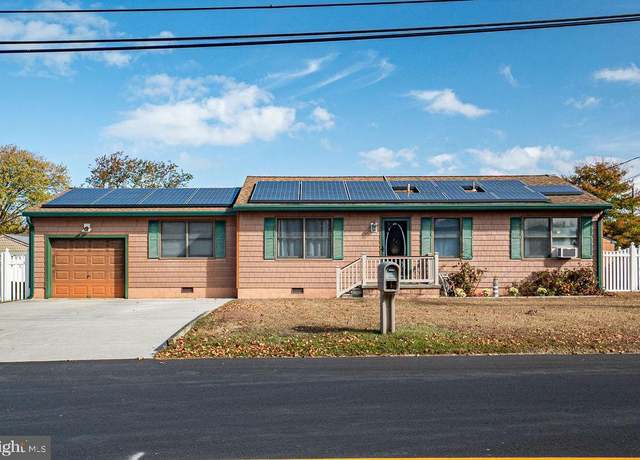Property at 83 Wildwood Ave, Villas, NJ 08251, 4 beds, 1.5 baths
