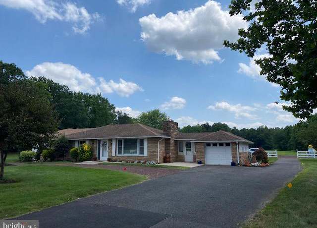 Property at 345 Edgebrook Rd, Robbinsville, NJ 08691, 4 beds, 2 baths