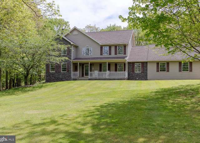 Property at 215 Oakwood Dr, Philipsburg, PA 16866, 4 beds, 2.5 baths
