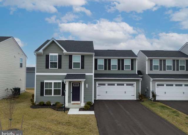 Property at 928 Raeann Dr, Greencastle, PA 17225, 3 beds, 2 baths