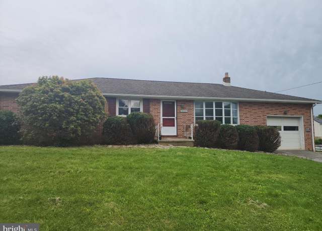 Property at 52 W Maple St, Wrightsville, PA 17368, 3 beds, 2 baths