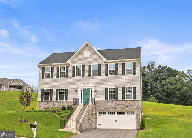 Property at 562 Monocacy Trl, Spring Grove, PA 17362, 4 beds, 2.5 baths