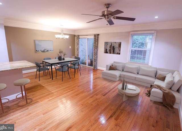 Property at 4530 Airlie Way, Annandale, VA 22003, 3 beds, 3.5 baths