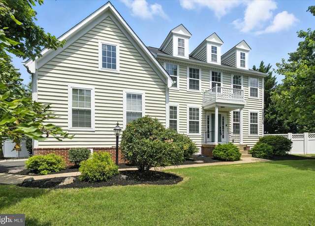 Property at 8207 Peggys Ct, Gainesville, VA 20155, 5 beds, 3.5 baths