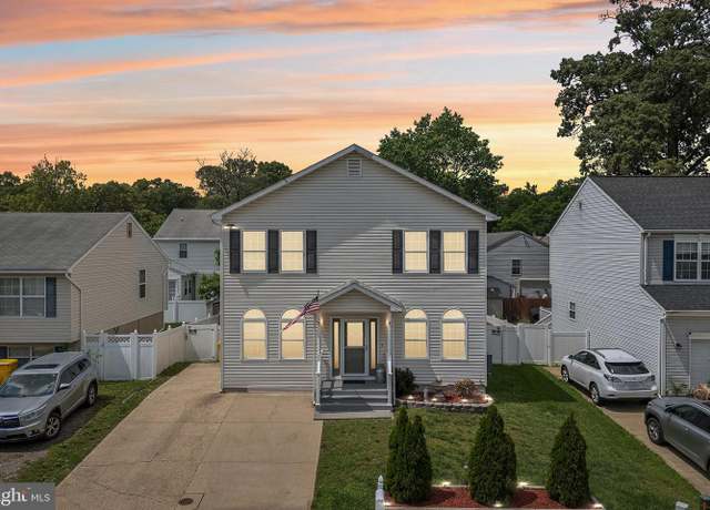 Property at 806 209th St, Pasadena, MD 21122, 4 beds, 3.5 baths