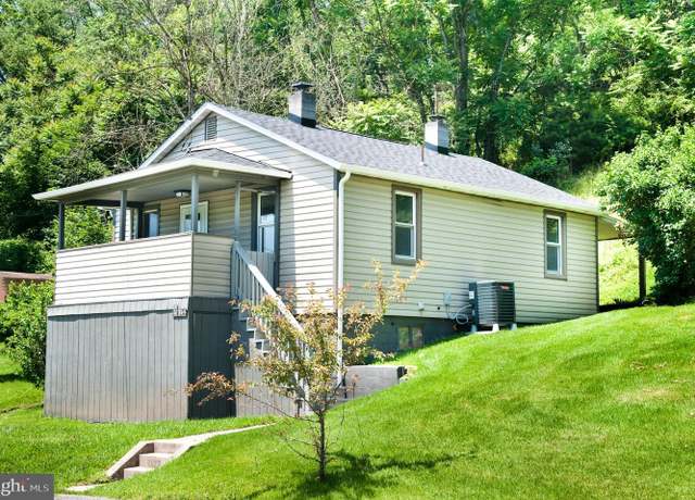 Property at 11313 Morningside Dr NE, Cumberland, MD 21502, 2 beds, 1 bath