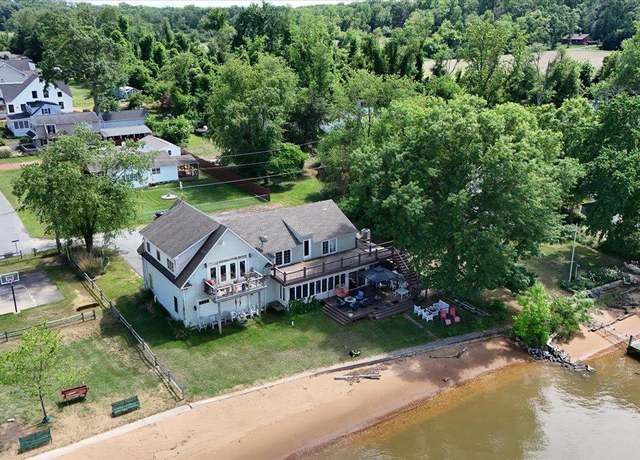Property at 280 Hollywood Beach Rd, Chesapeake City, MD 21915, 6 beds, 5.5 baths