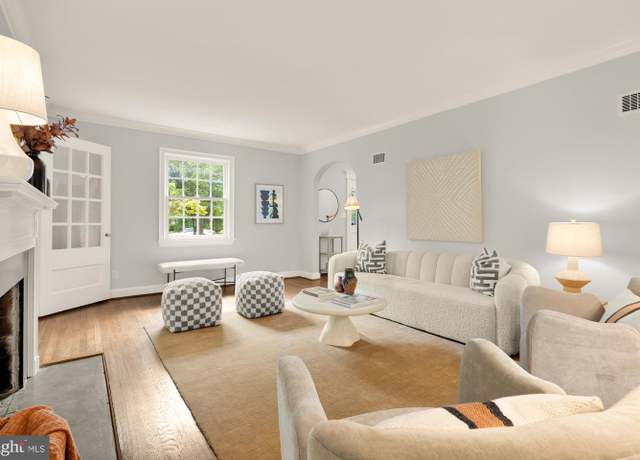 Property at 6520 Western Ave, Chevy Chase, MD 20815, 5 beds, 3.5 baths