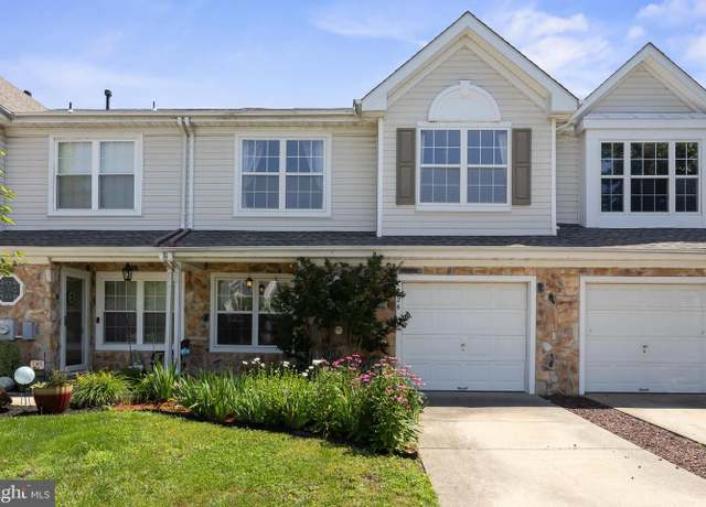 Property at 126 Buckingham Way, Mount Laurel, NJ 08054, 3 beds, 2.5 baths