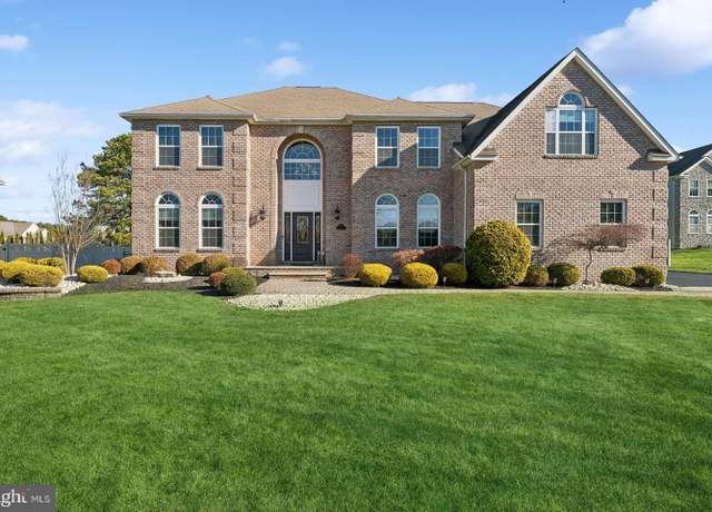 Property at 45 Duchess Dr, Monroe Twp, NJ 08831, 5 beds, 4 baths