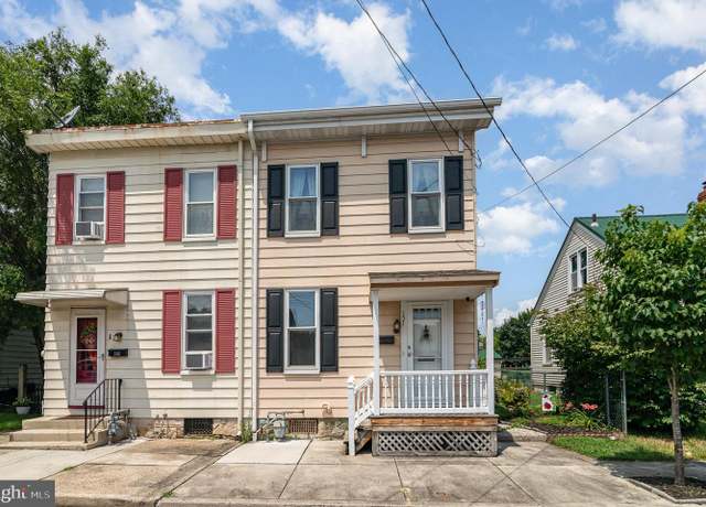 Property at 151 D St, Carlisle, PA 17013, 3 beds, 2 baths