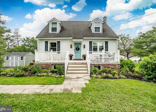 Property at 573 School House Rd, Kennett Square, PA 19348, 3 beds, 1.5 baths