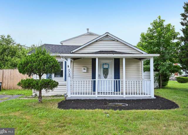 Property at 608 Milmont Ave, Folsom, PA 19033, 3 beds, 2 baths