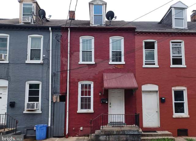 Property at 539-1/2 Green St, Lancaster, PA 17602, 3 beds, 1 bath