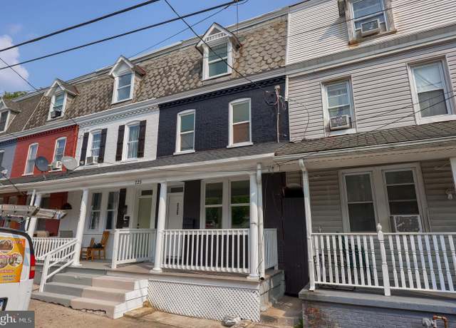 Property at 225 Juniata St, Lancaster, PA 17602, 5 beds, 1.5 baths