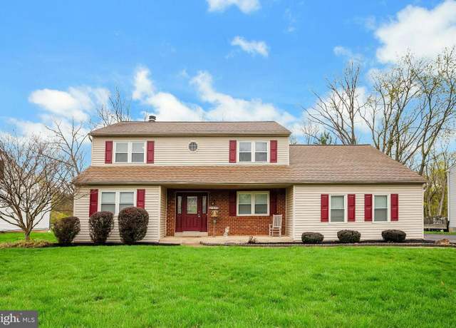 Property at 704 Vance Dr, Glenside, PA 19038, 4 beds, 2.5 baths