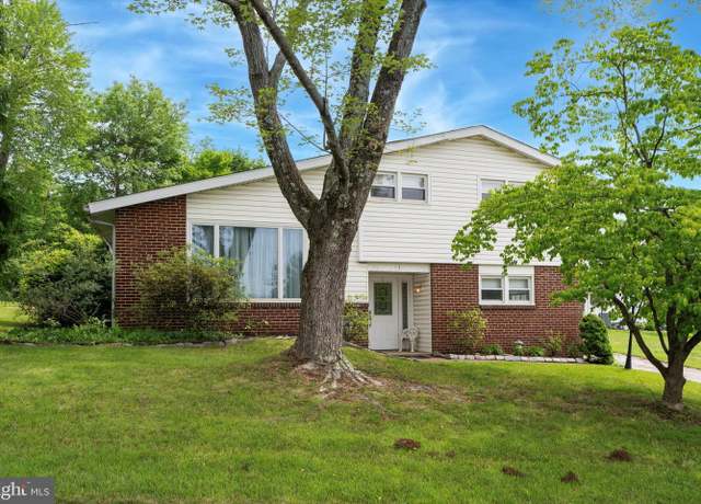 Property at 1 Plymwood Dr, Plymouth Meeting, PA 19462, 3 beds, 2.5 baths