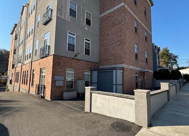 Property at 537 Apple St #104, Conshohocken, PA 19428, 2 beds, 2 baths