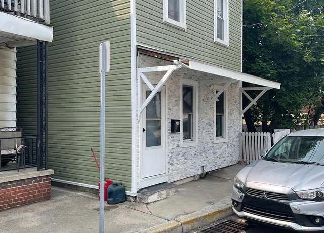 Property at 211 W Lincoln Ave, Schuylkill Haven, PA 17972, 3 beds, 1 bath