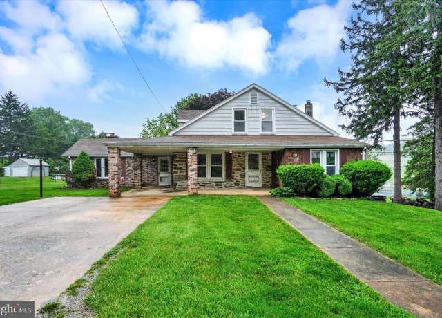 Property at 9446-9448 E Springfield Rd, Seven Valleys, PA 17360, 6 beds, 2 baths