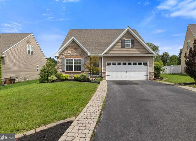 Property at 90 Dylan Dr, York, PA 17404, 3 beds, 3 baths