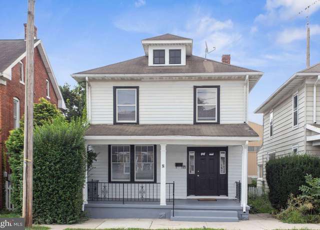 Property at 8 S Penn St, Hanover, PA 17331, 3 beds, 1 bath