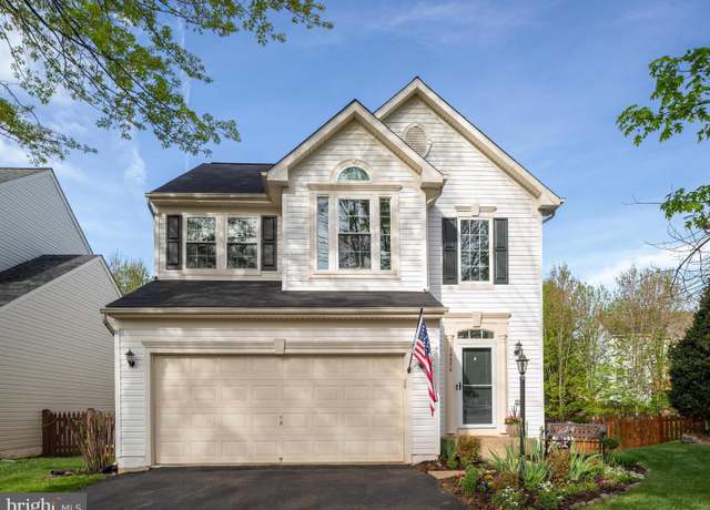 Property at 14856 Links Pond Cir, Gainesville, VA 20155, 5 beds, 3.5 baths