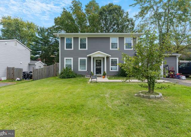 Property at 5562 Saint Charles Dr, Woodbridge, VA 22193, 3 beds, 2.5 baths