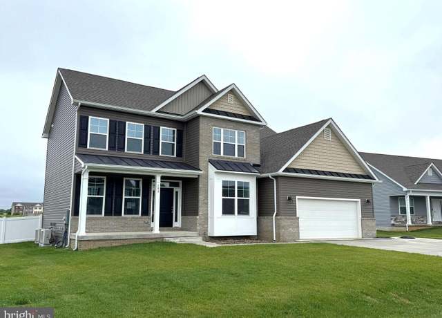 Property at 103 Santiago Cir, Martinsburg, WV 25403, 5 beds, 3.5 baths