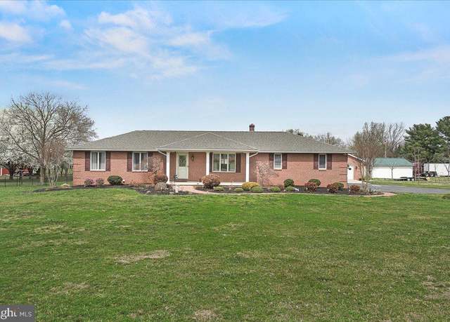Property at 54 Dove Ln, Falling Waters, WV 25419, 3 beds, 3.5 baths