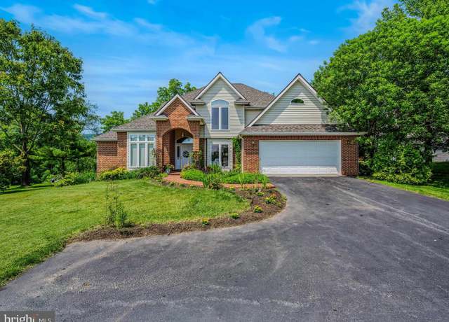 Property at 564 Peace Pipe Ln, Hedgesville, WV 25427, 4 beds, 3.5 baths