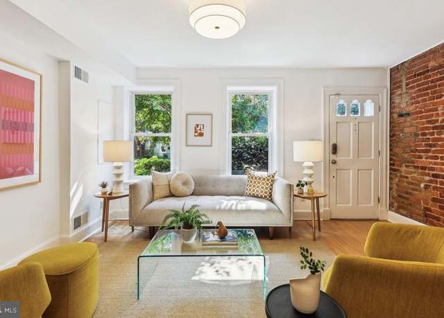 Property at 236 14th St NE, Washington, DC 20002, 3 beds, 1.5 baths