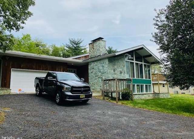 Property at 124 Old Deerfield Pike, Bridgeton, NJ 08302, 3 beds, 2 baths